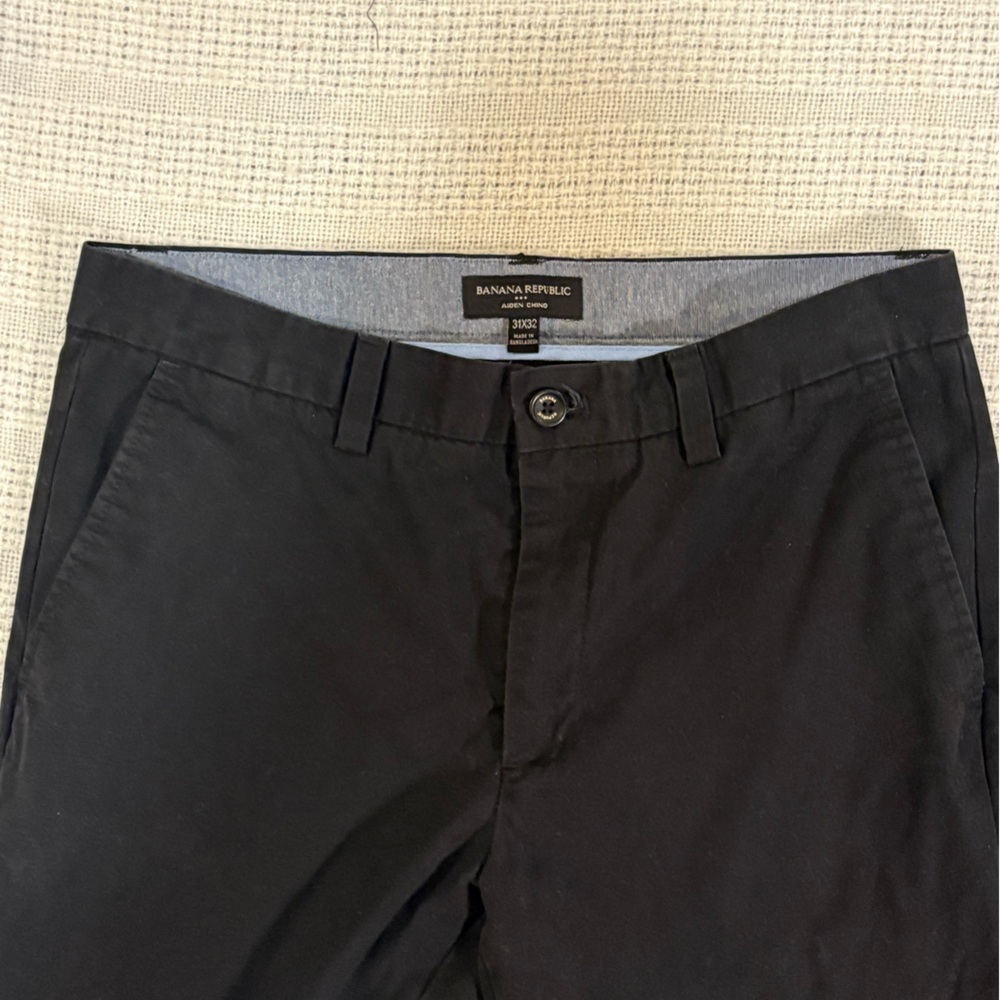 Banana Republic black chino